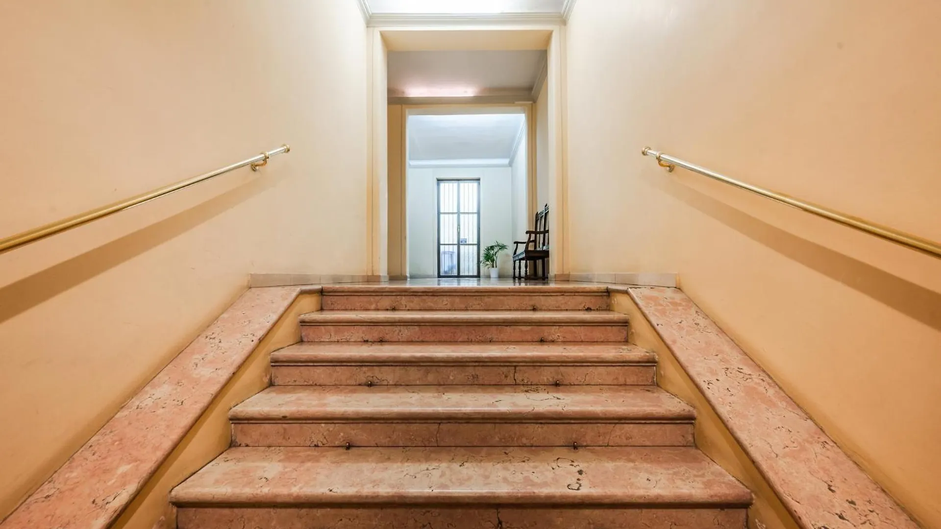 Apartment Suite Sovoy Porta Romana Milan